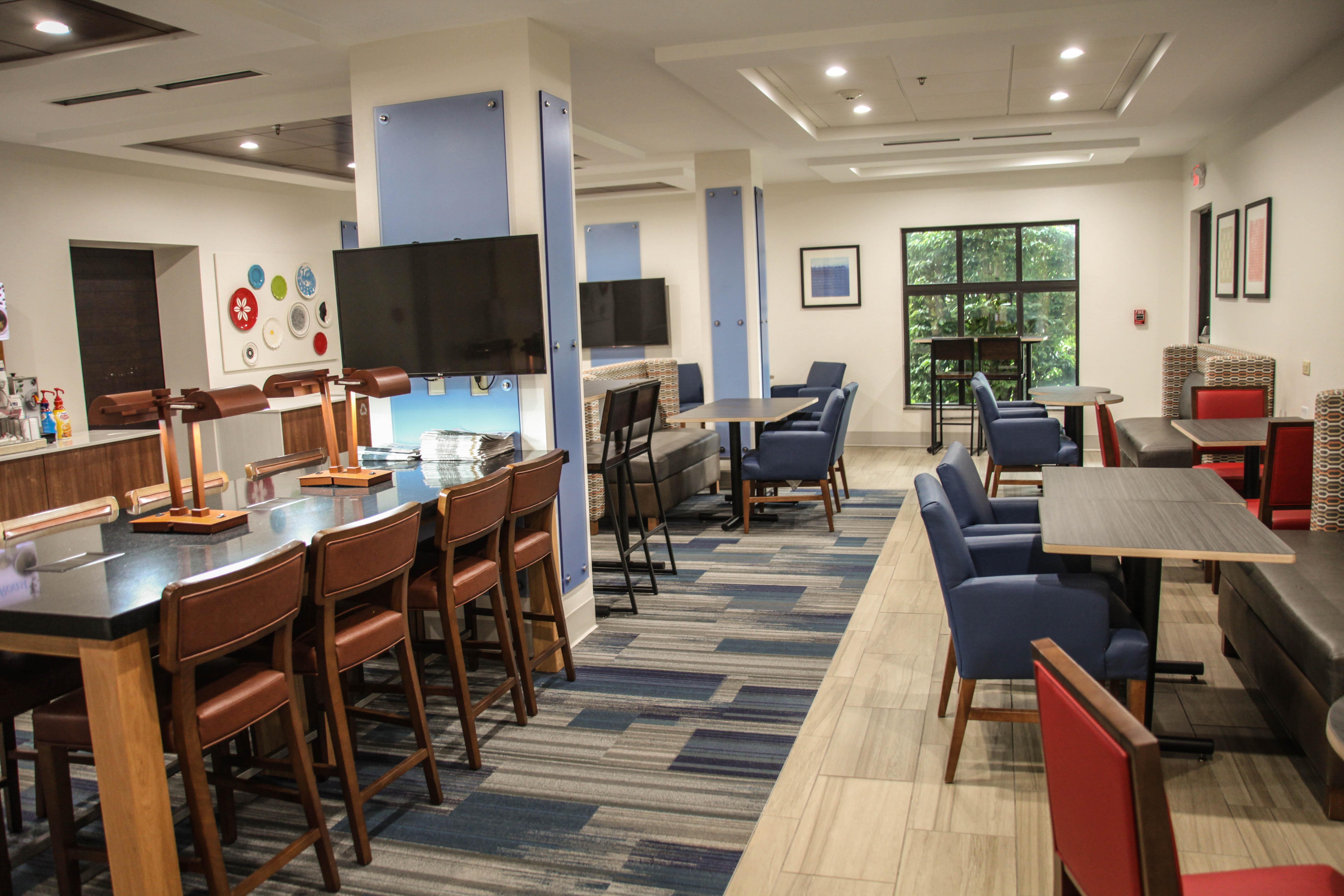 Holiday Inn Express Hotel & Suites Athens By Ihg Exteriör bild
