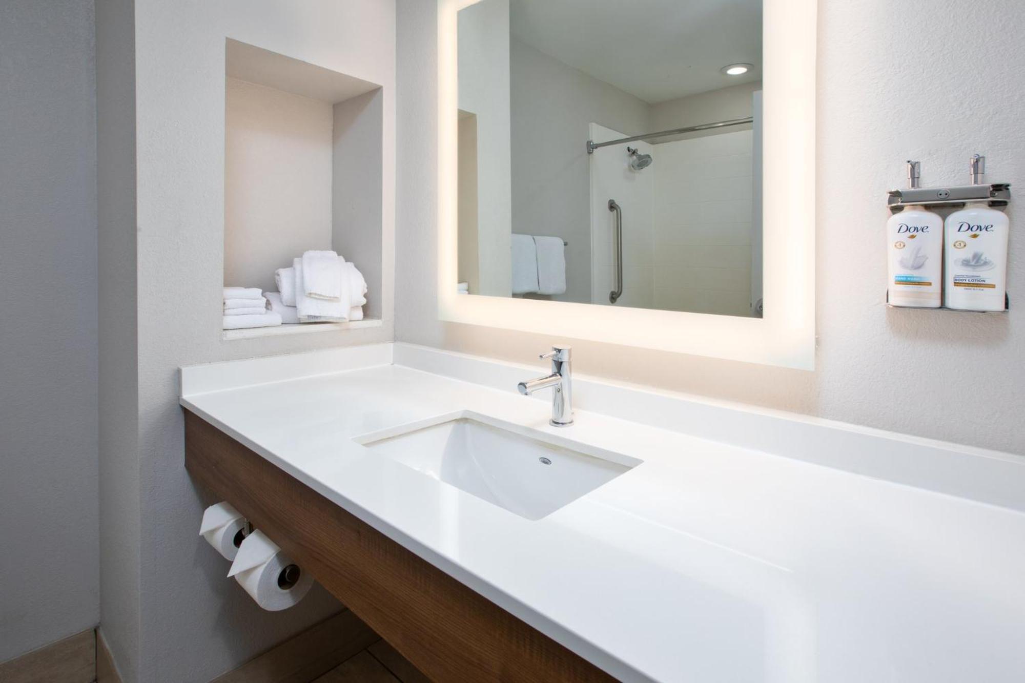 Holiday Inn Express Hotel & Suites Athens By Ihg Exteriör bild