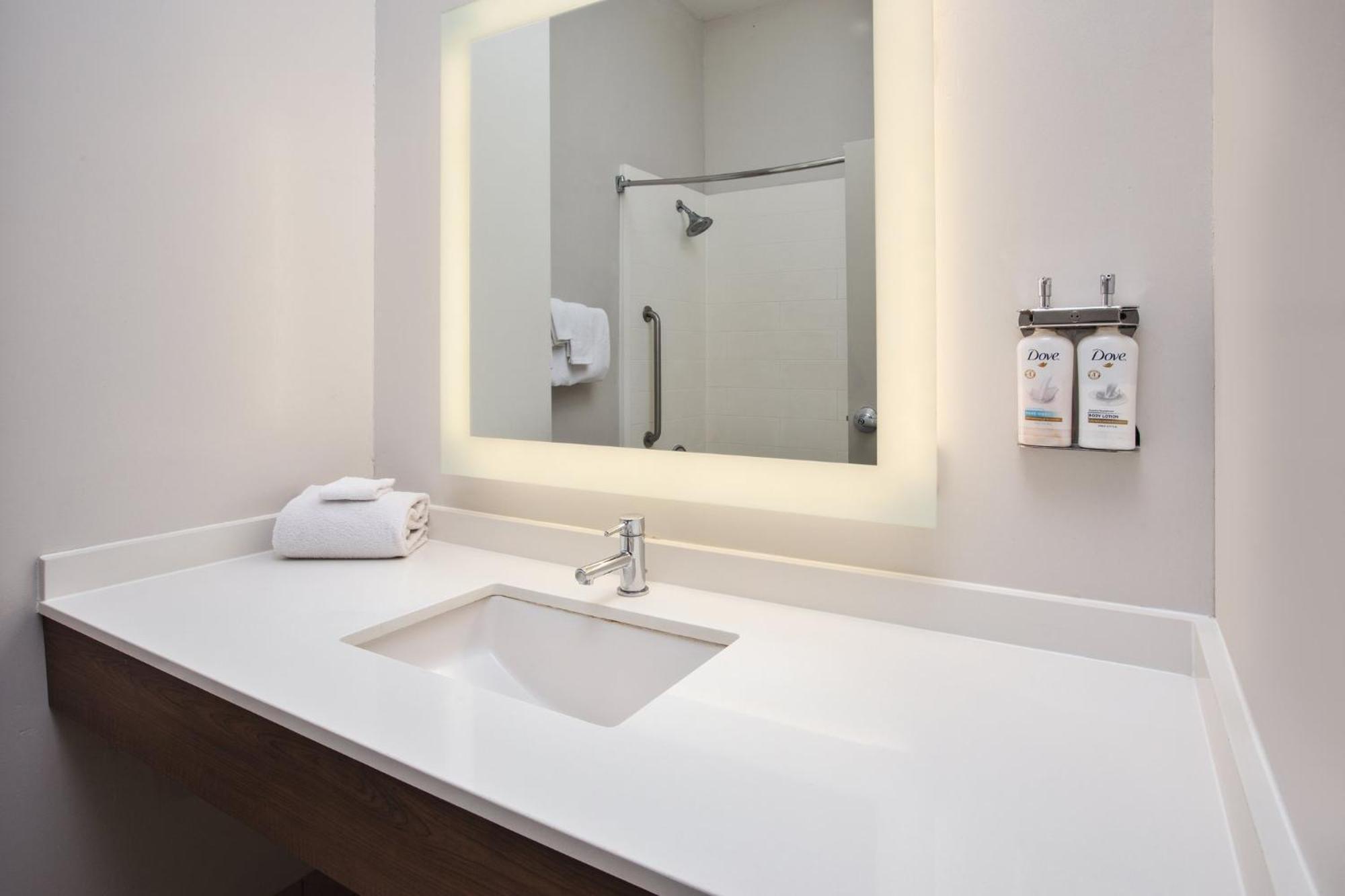 Holiday Inn Express Hotel & Suites Athens By Ihg Exteriör bild